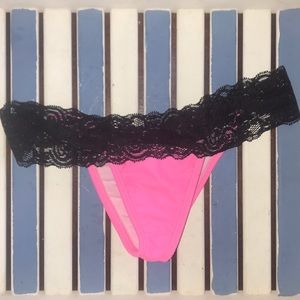 Lace Scrunch Butt Bikini Bottoms